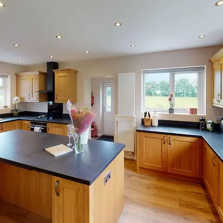Woodlands - Rural Retreat - Near *